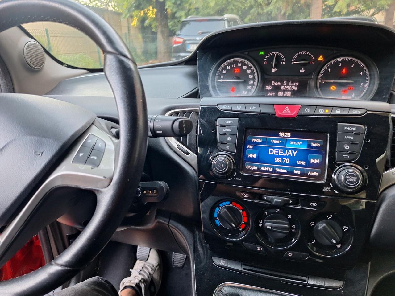 Lancia Ypsilon 1.3 MJT 16V 95 CV 5 porte S&S . Motore da revisione