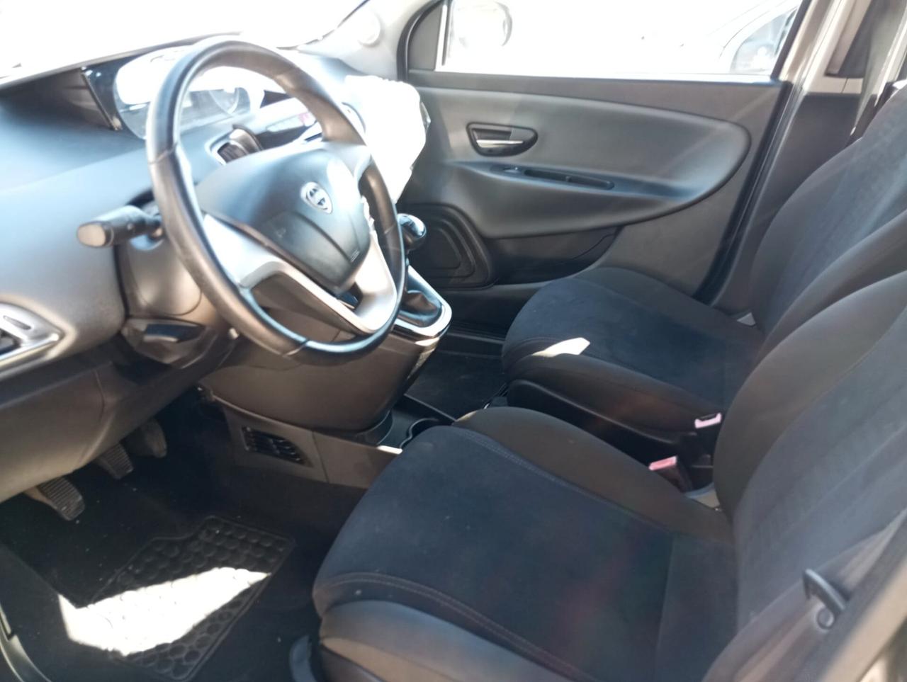 Lancia Ypsilon 1.3 MJT 16V 95 CV 5 porte S&S Gold