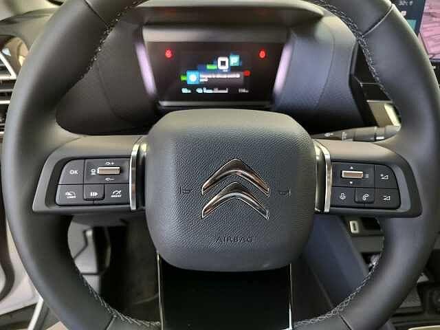 Citroen C4 motore elettrico 136 CV Shine