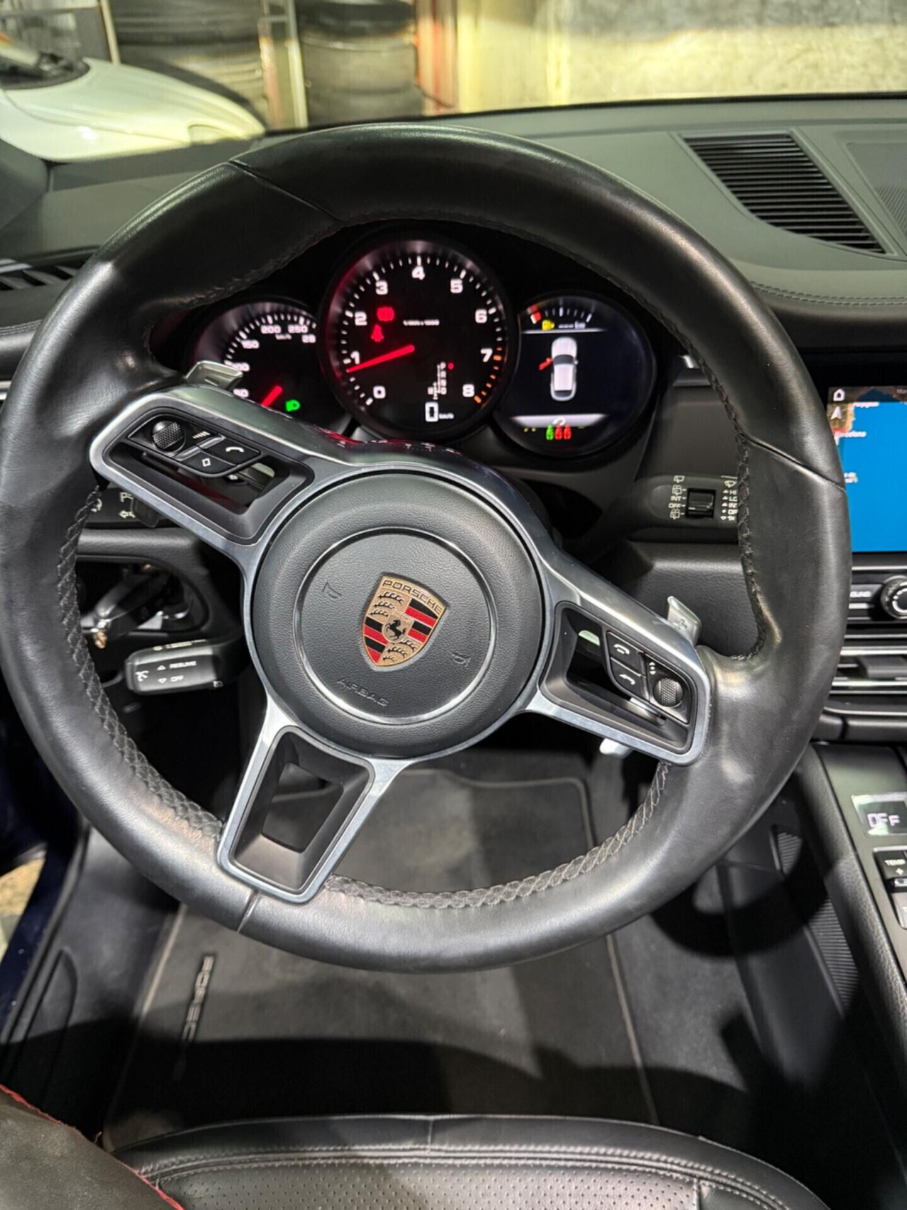 Porsche Macan 2.0 245 Cv Strafull
