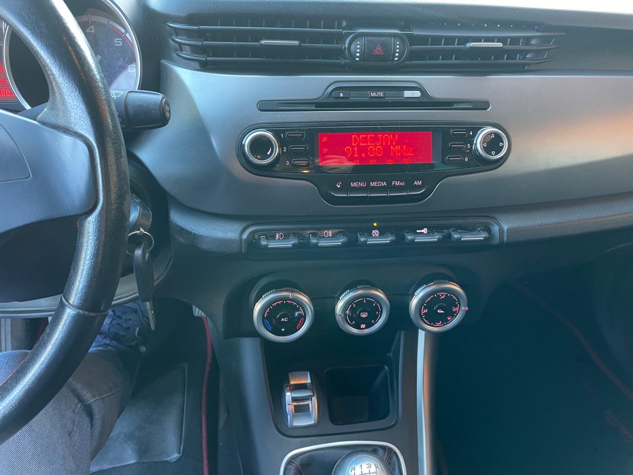 Alfa Romeo Giulietta 1.6 JTDm-2 105 CV Distinctive