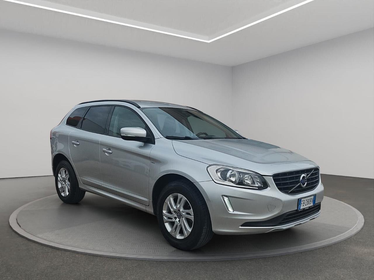 Volvo XC 60 D3 FWD 150CV Momentum AUTO NAVI