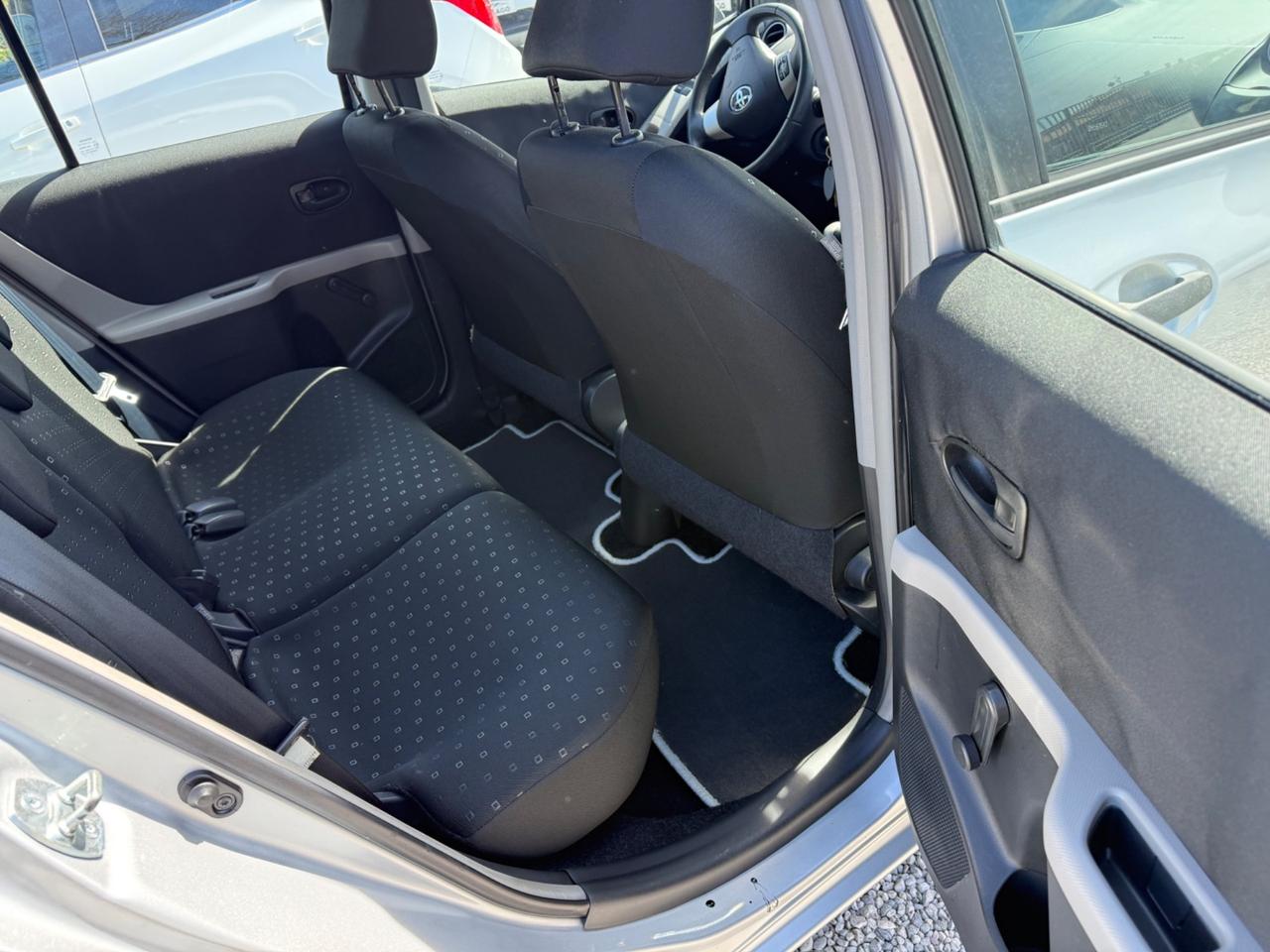 Toyota Yaris 1.0 5 porte Now