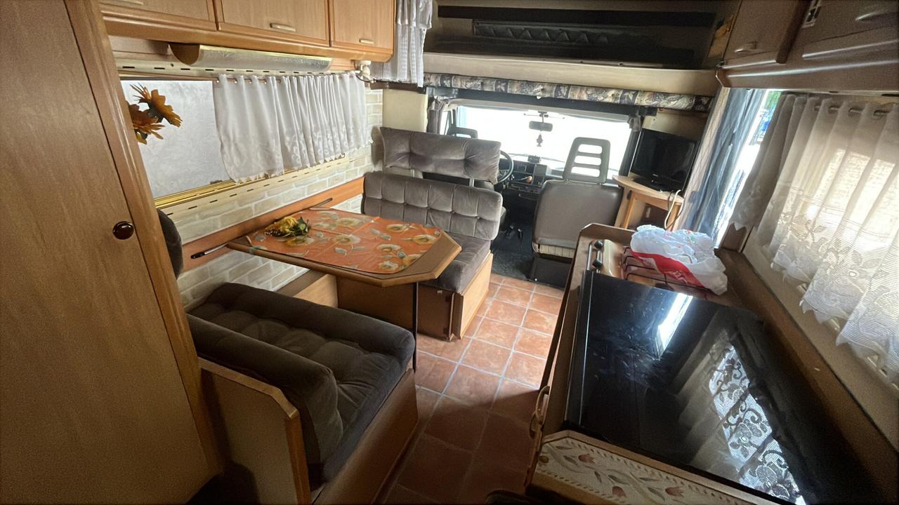 CAMPER MANSARDATO FIAT DUCATO - ADRIA - OMOLOGATO 6 POSTI - 2.5D - 1989