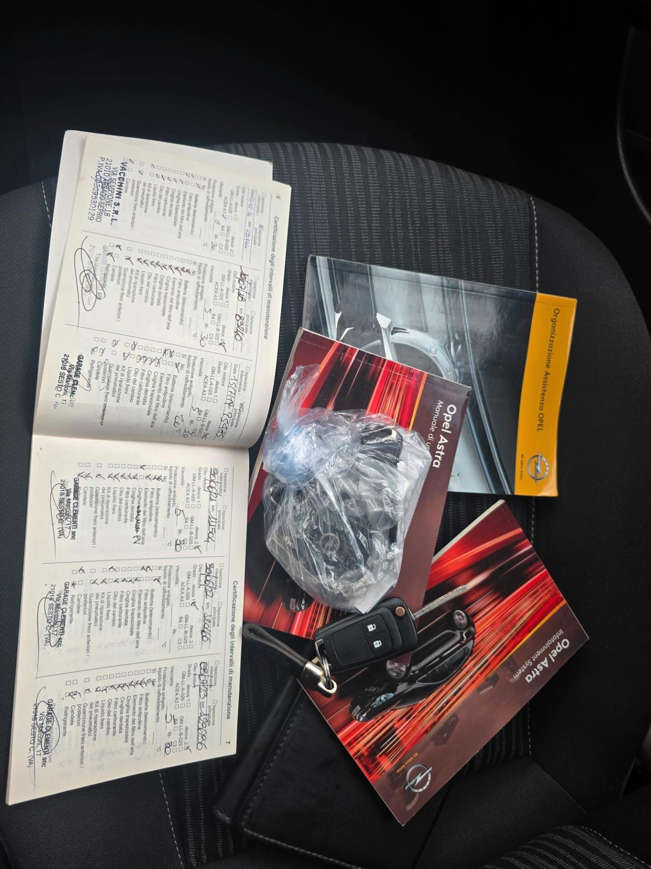 Opel Astra 1.4 100CV 5 porte Cosmo