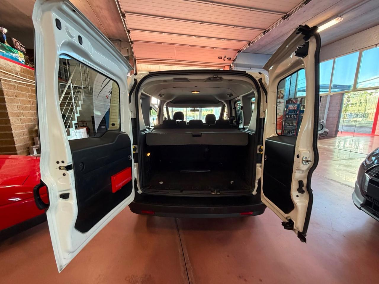 FIAT DOBLO' 1.6 MJT 90 CV SeS PC COMBI NI LOUNGE