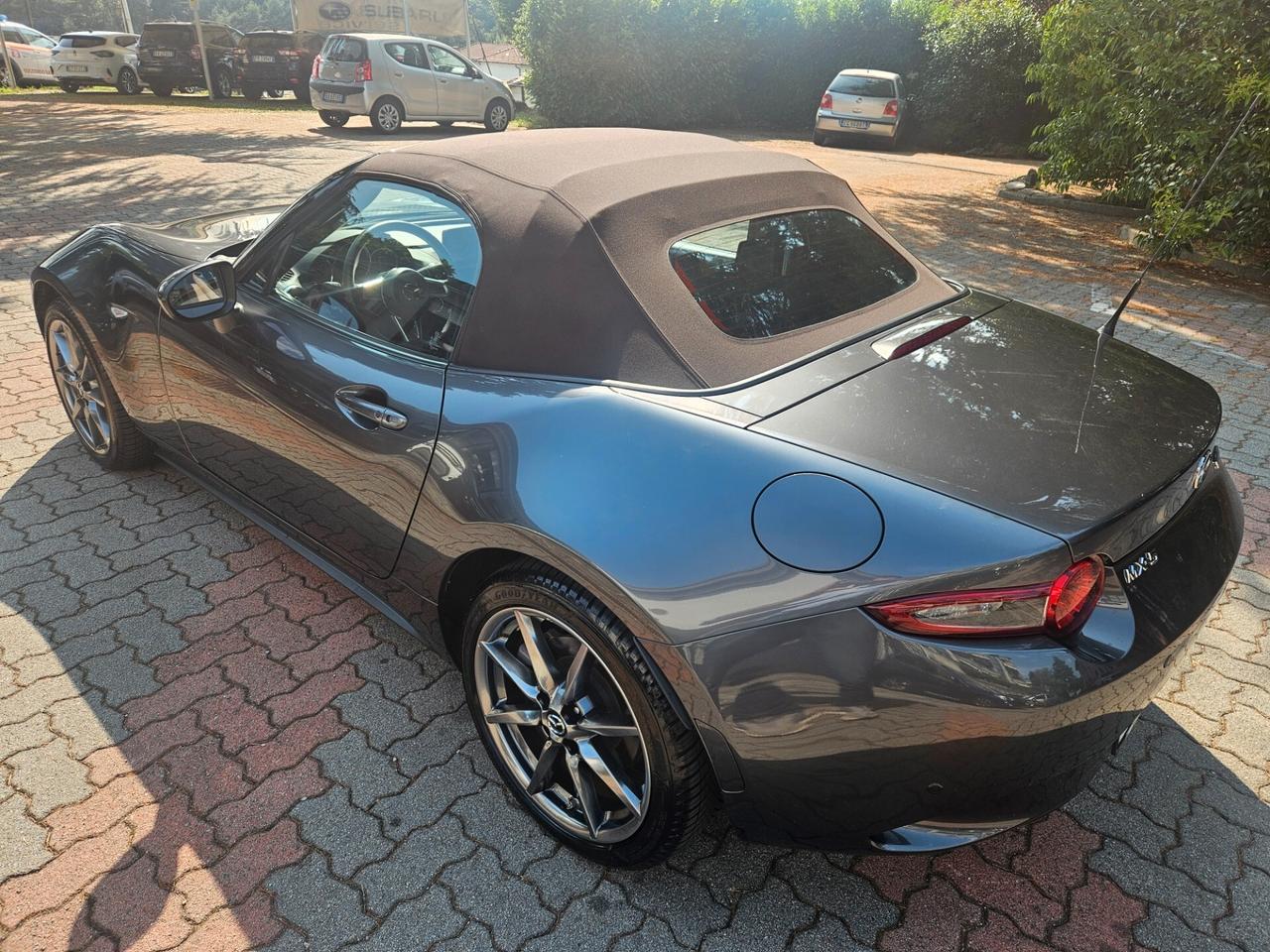 Mazda MX-5 2.0L Skyactiv-G KAZARI