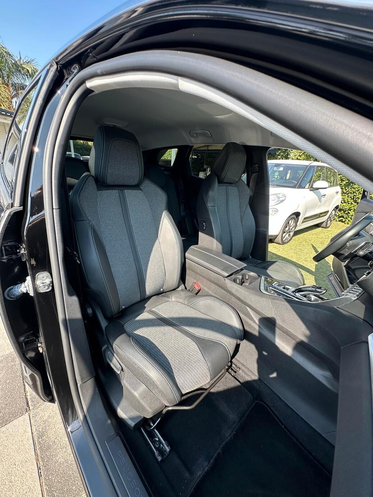 Peugeot 3008 BlueHDi 1.5 HDI 130 Allure 2022 45.000KM