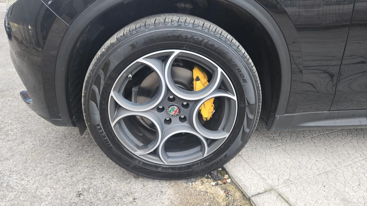 Alfa Romeo Stelvio 2.2 Turbodiesel 210 CV AT8 Q4 Executive