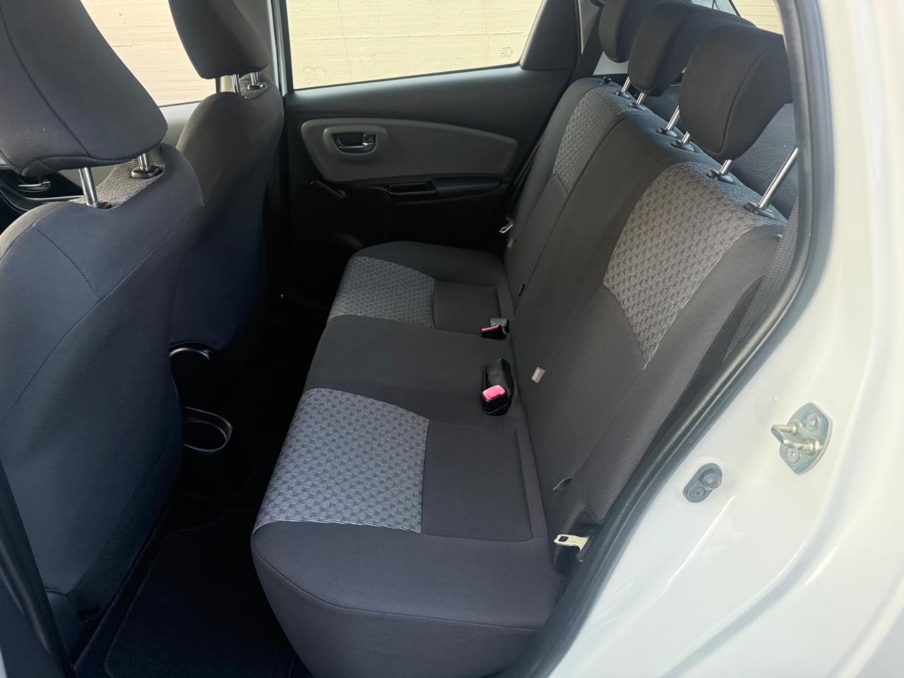 Toyota Yaris 1.0benzina 5 porte km57.000 - 2015