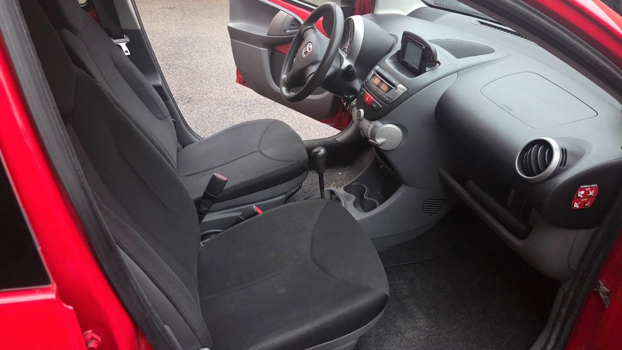 Toyota Aygo 1.0 12V VVT-i 5 porte Sol Connect