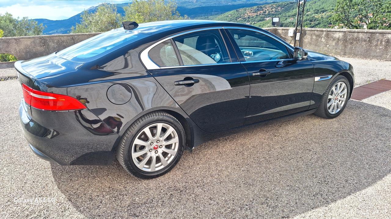 Jaguar XE 2.0 D 180 CV aut. Prestige