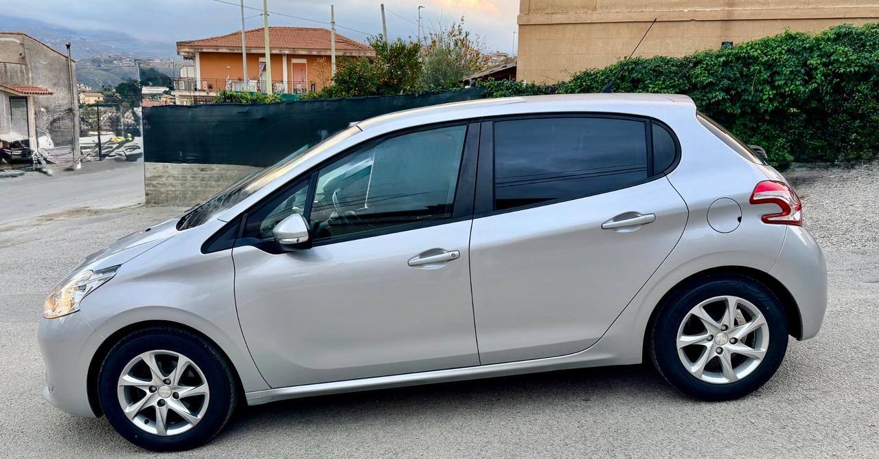 Peugeot 208 1.4 HDi 68 CV 5 porte Active