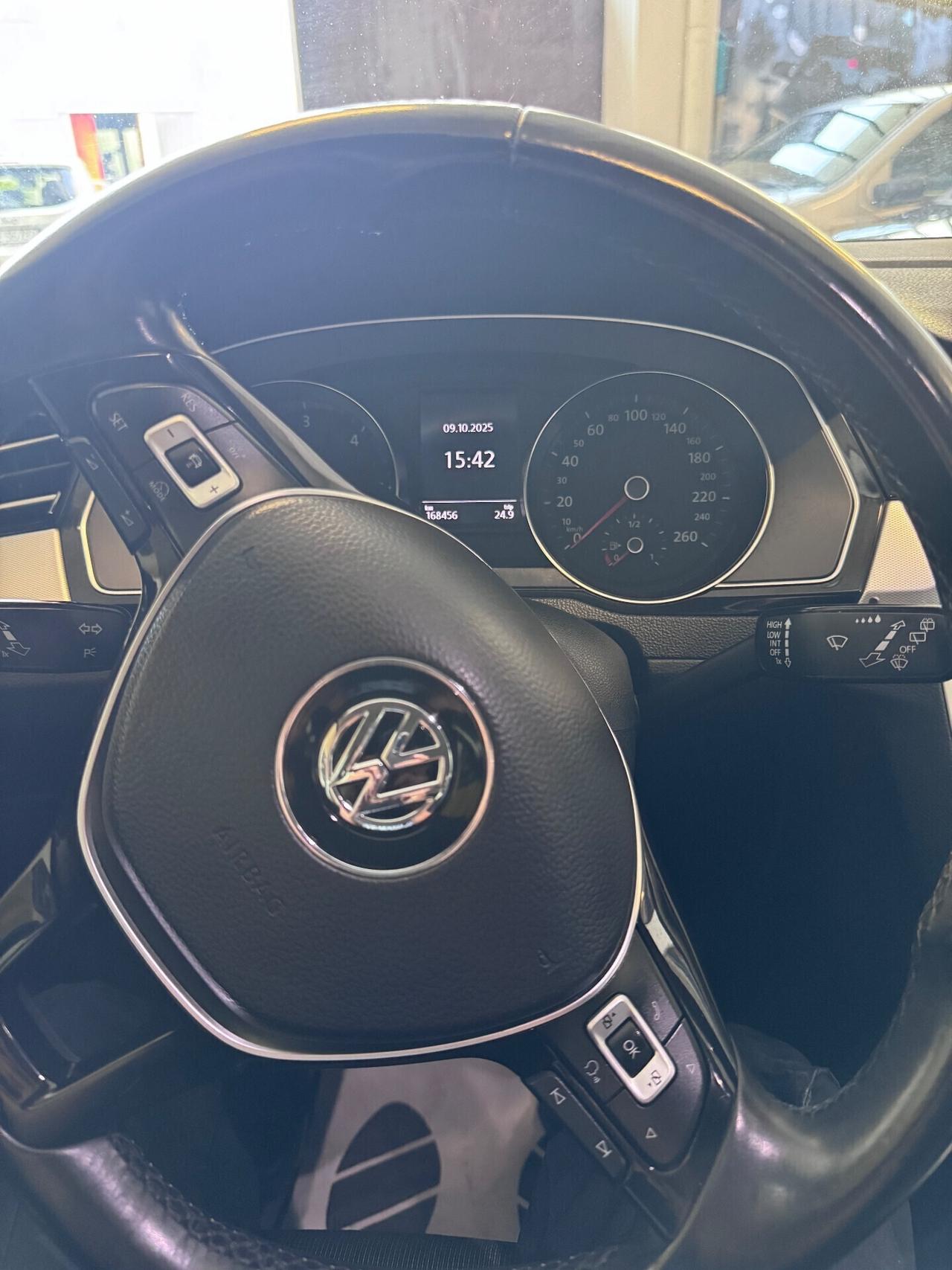 Volkswagen Passat Business 2.0 TDI Executive BlueMotion Technology