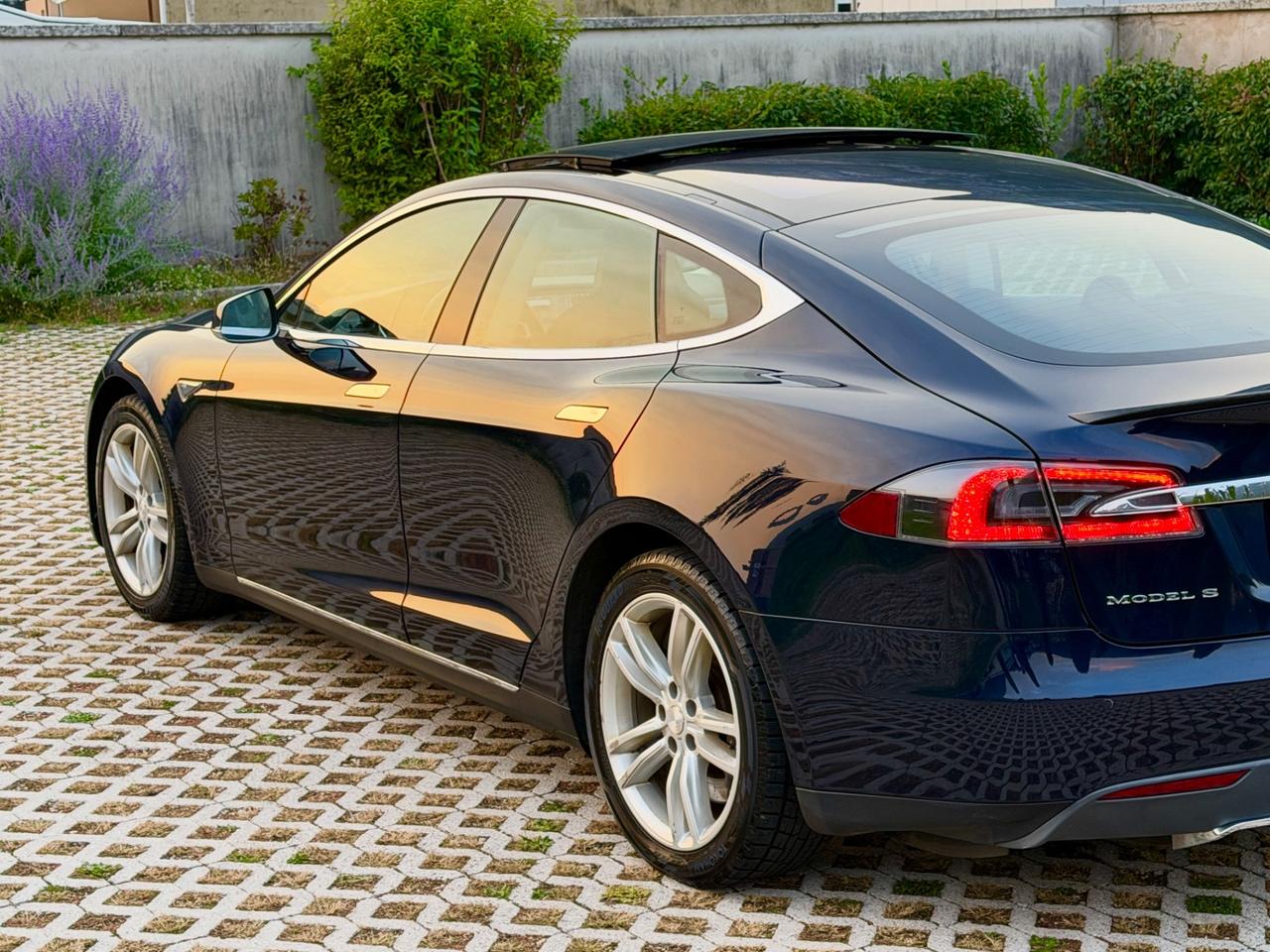 Tesla Model S P85,,RICARICA GRATIS A VITA SC01”