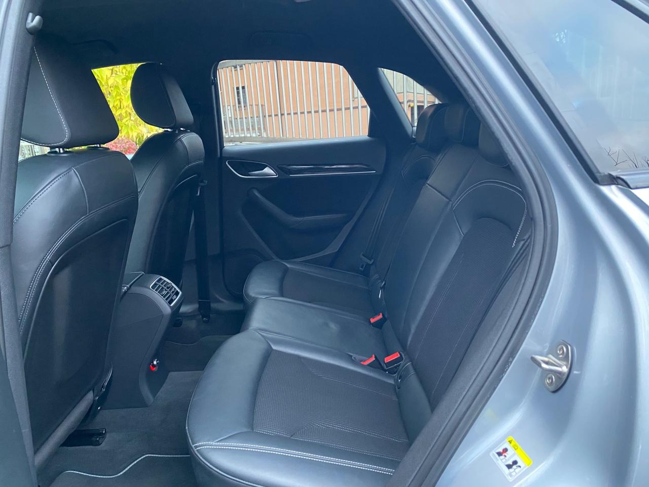 Audi Q3 2.0 TDI 120 CV S-tronic Sport S-Line