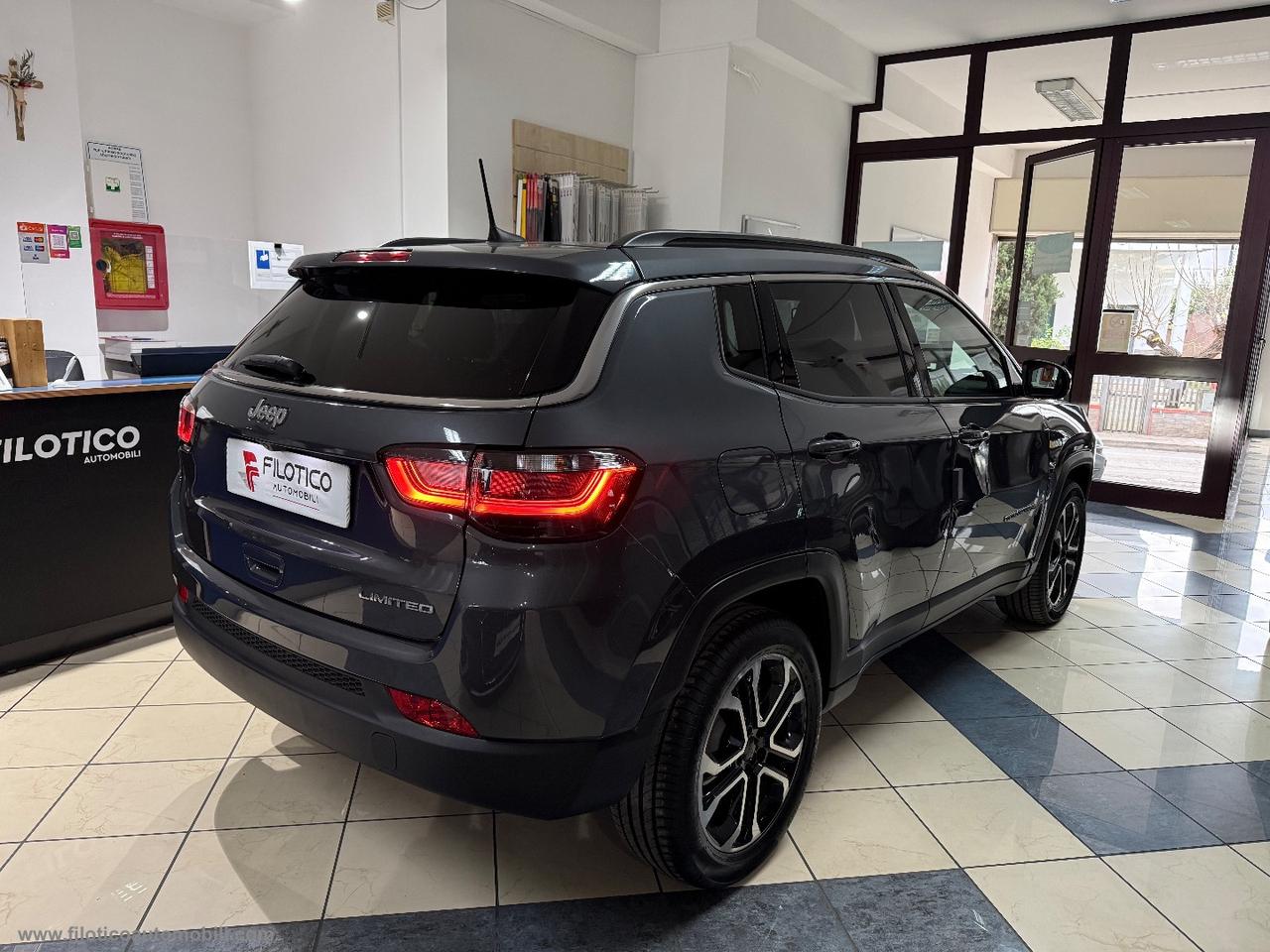 JEEP Compass 1.6 Mjt II 2WD Limited 130CV PROIETTORI LED - CARPLEY