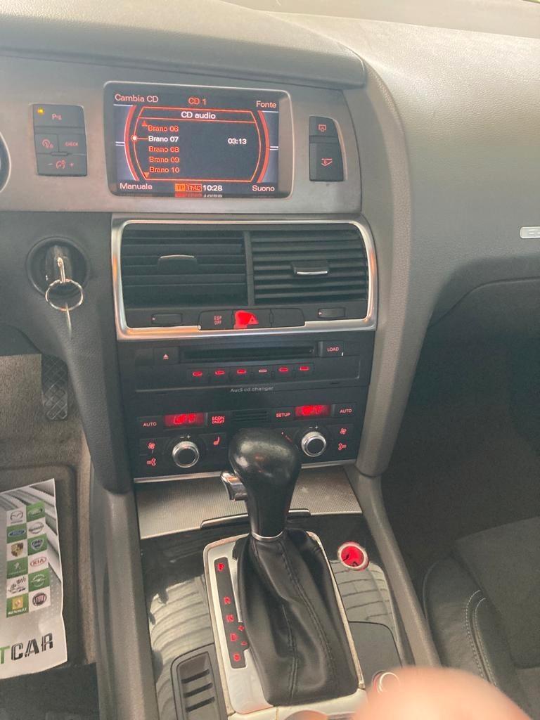 Audi Q7 3.0 V6 TDI 233CV quattro tiptronic