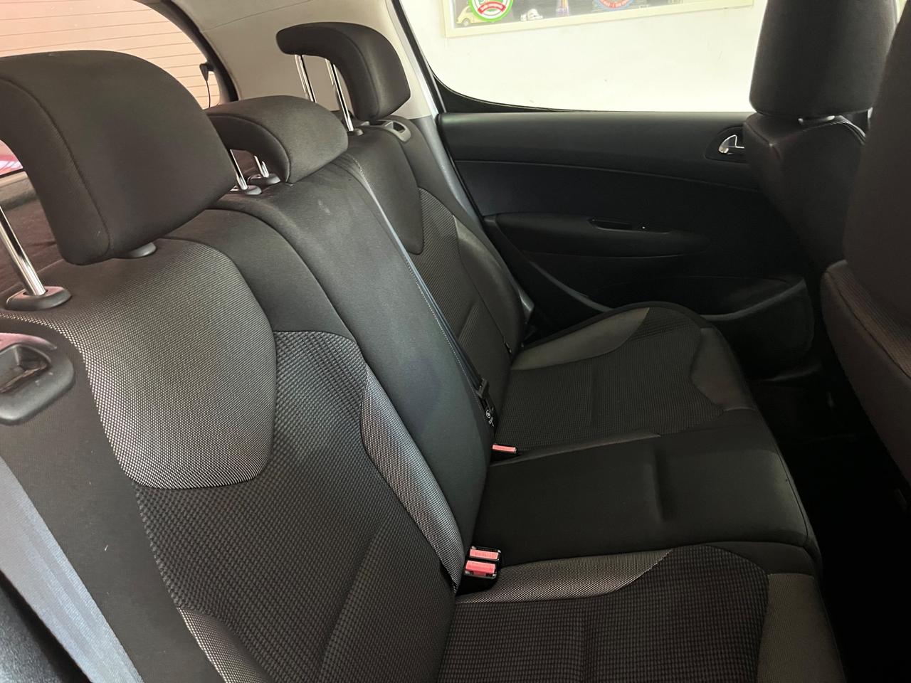 Peugeot 308 1.6 VTi 120CV 5p. Active