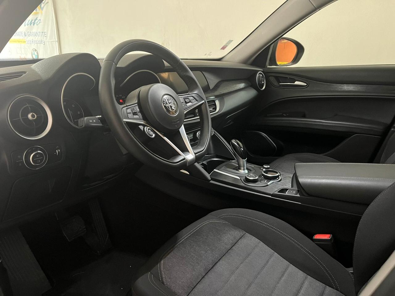 Alfa Romeo Stelvio 2.2 160 CV AT8 RWD Sport-Tech