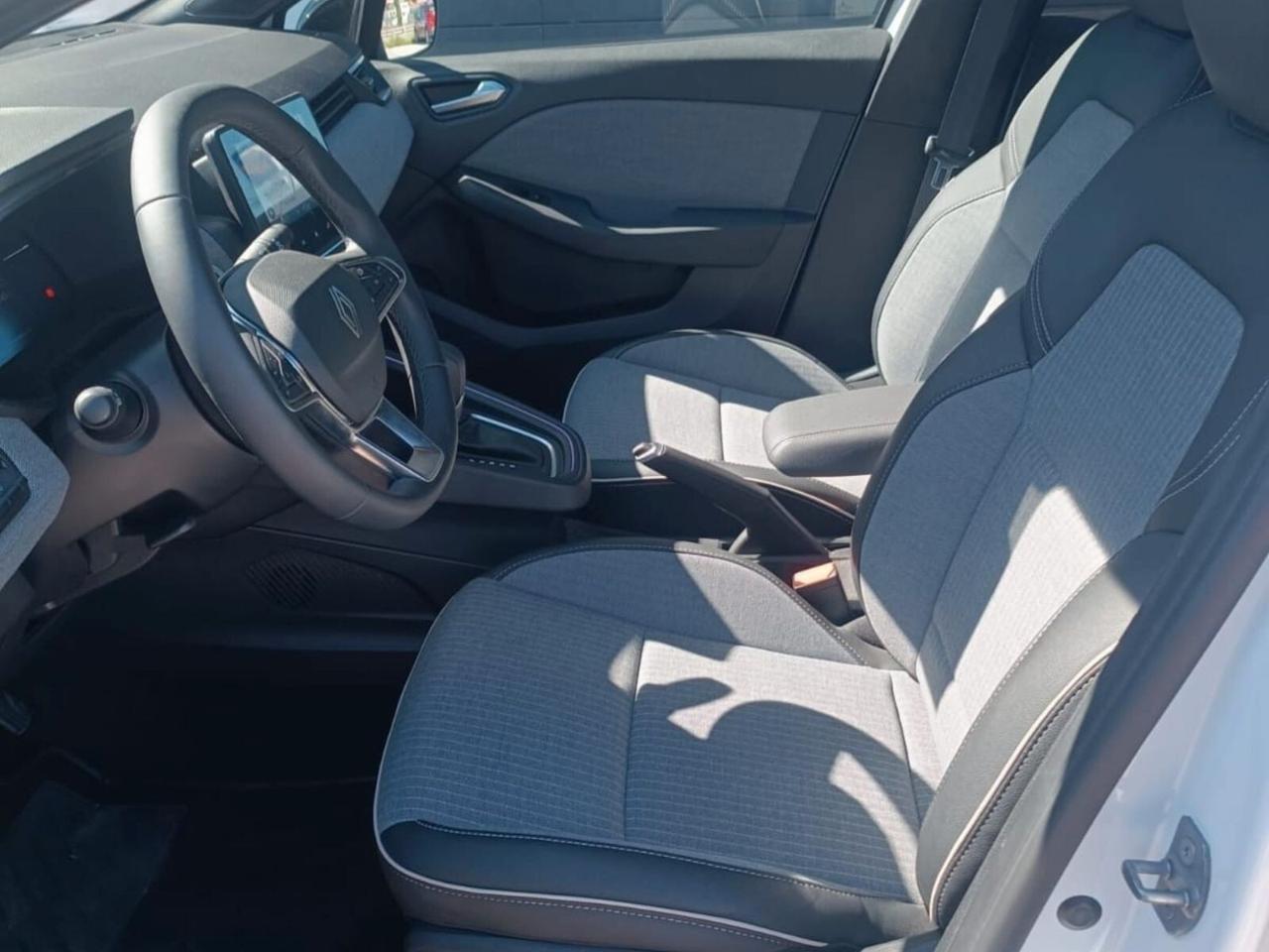 Renault Clio Full Hybrid E-Tech 145 CV 5 porte Techno