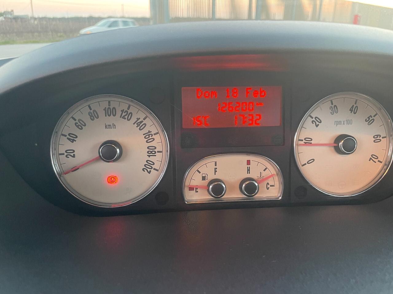 Lancia MUSA 1.4 16V Platino con impianto metano anno 2005