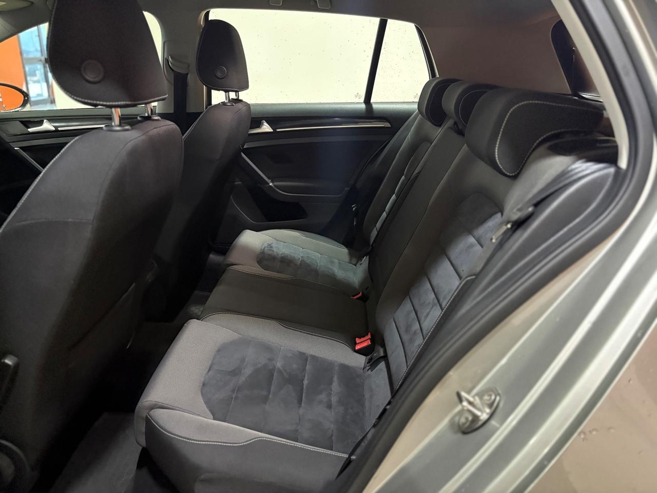 Volkswagen Golf 1.6 TDI 5p. Highline BlueMotion Technology