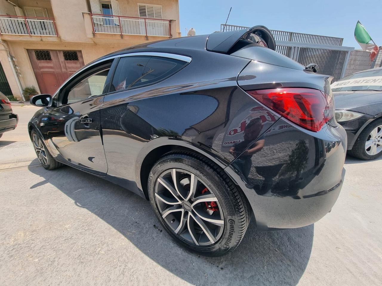 Opel Astra GTC 1.7 CDTI 130CV S&S 3 porte Cosmo