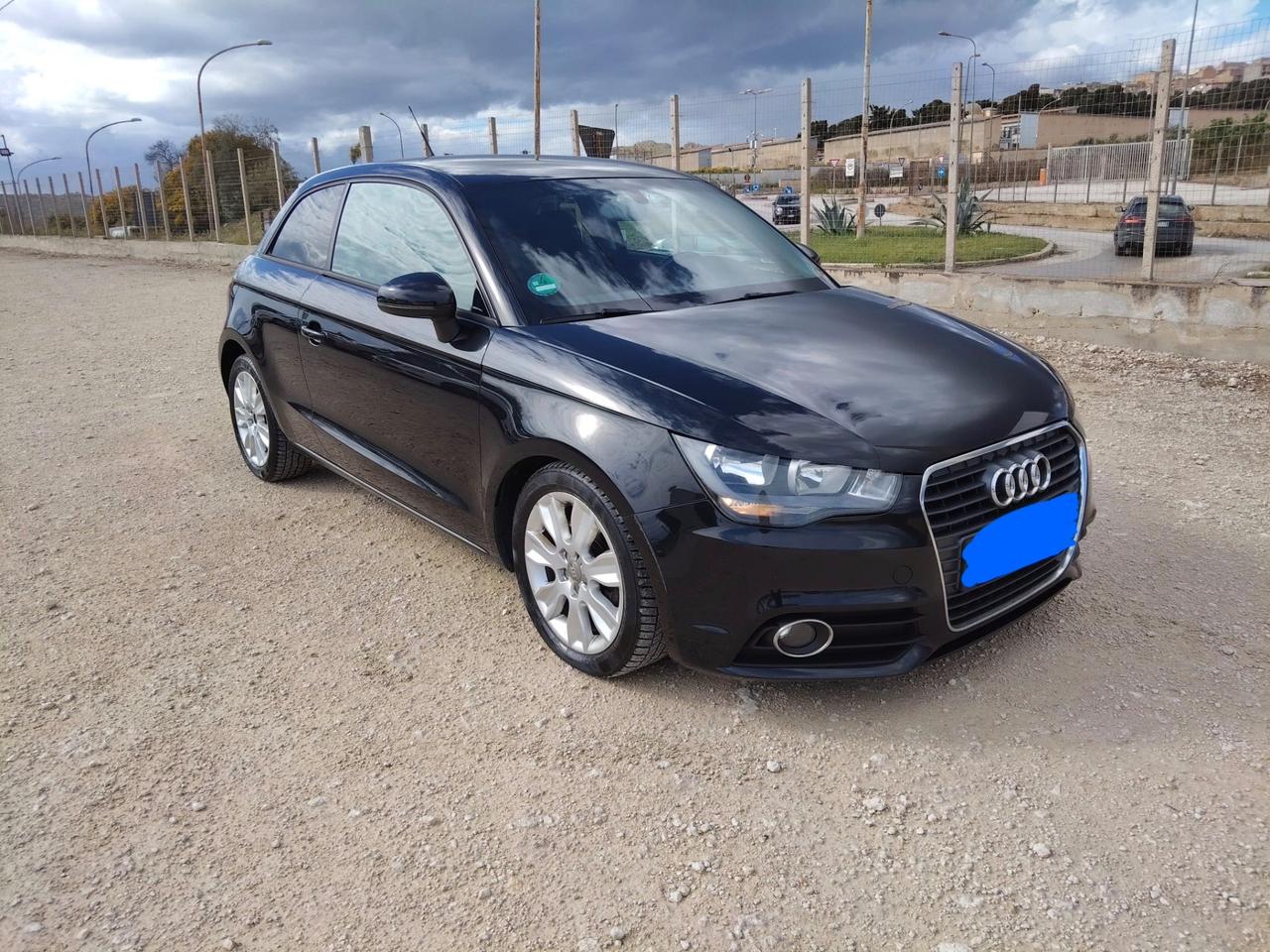 Audi A1 Auto 1.6 TDI anno 2010