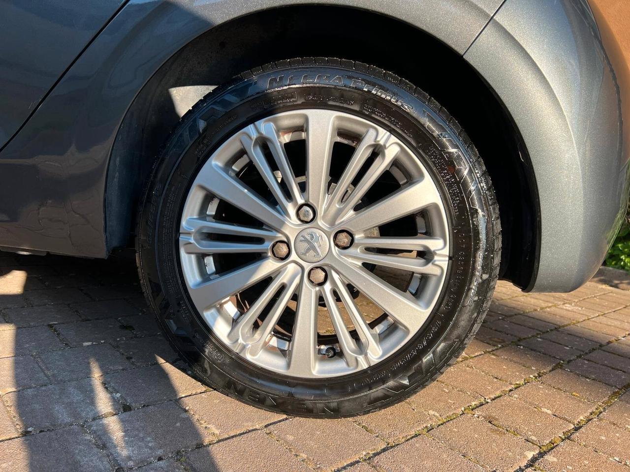 Peugeot 208 BlueHDi 75 5 porte Active