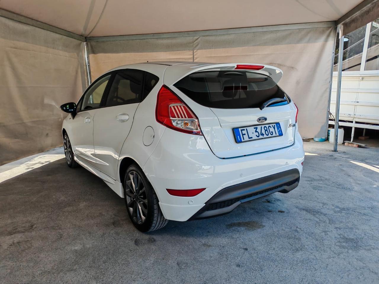 Ford Fiesta 1.5 TDCi 75CV 5 porte ST-Line