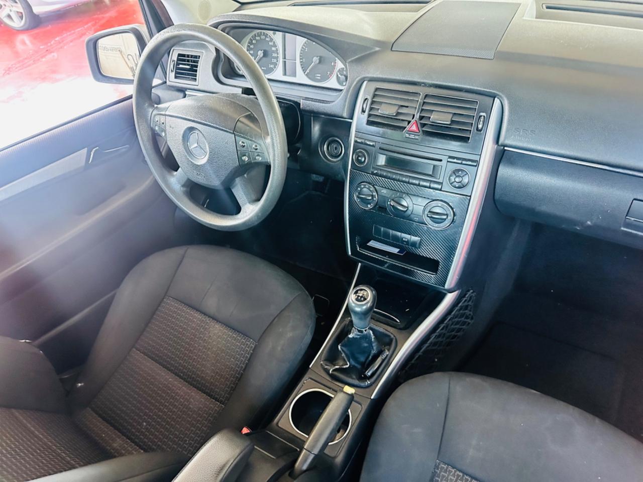 Mercedes-benz B 180 BlueEFFICIENCY Premium