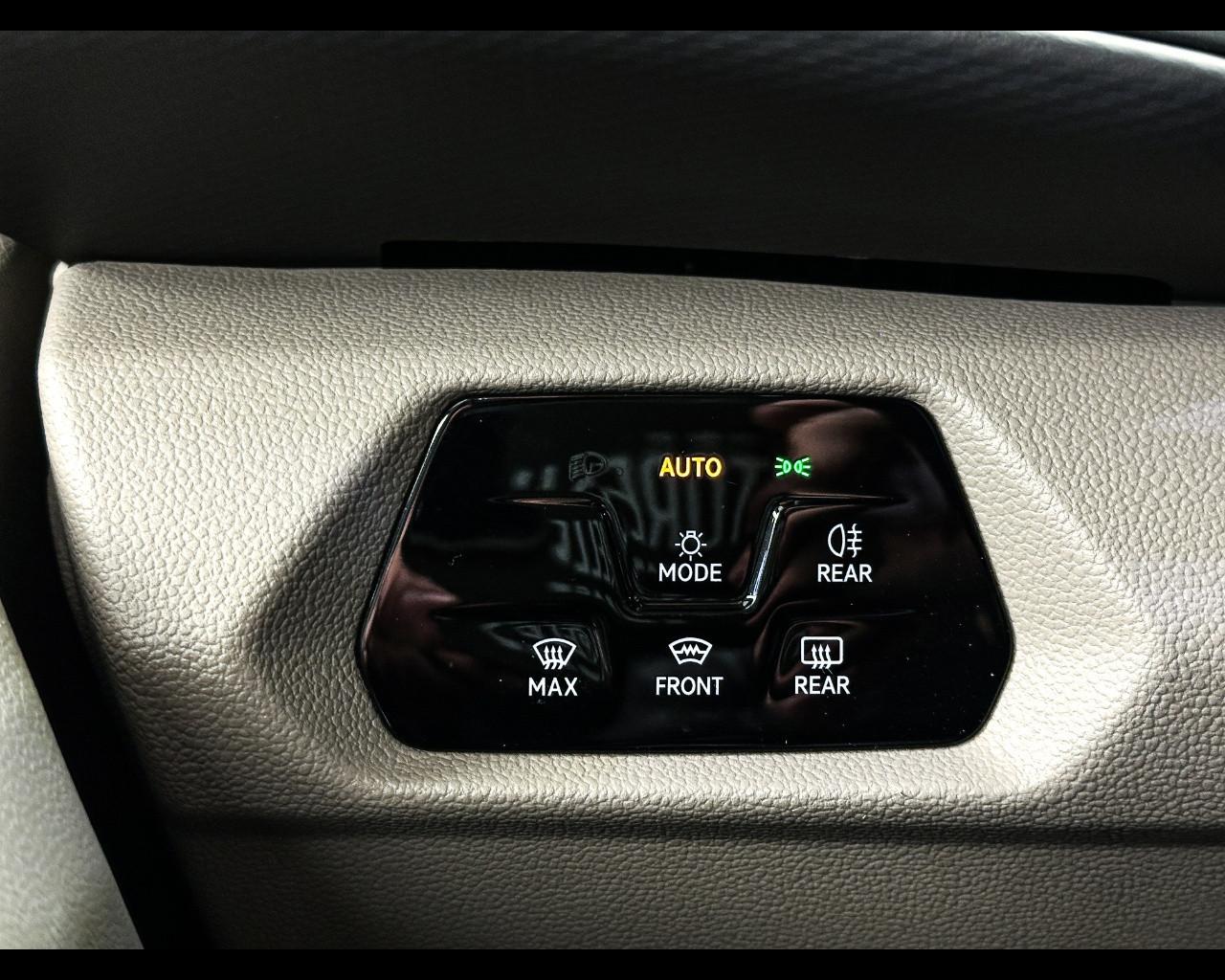 VOLKSWAGEN Multivan 7ª '21-> - Multivan 2.0 TDI 150CV DSG Space