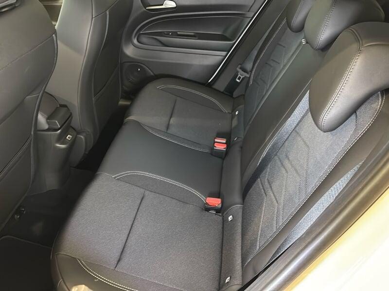 Jeep Avenger e-Hybrid 1.2 MHEV e-Hybrid Turbo Summit