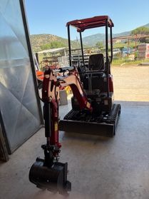 Escavatore AMA 12Q