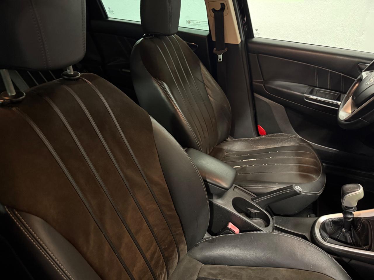 Lancia Delta 1.6 MJT 120 CV Oro