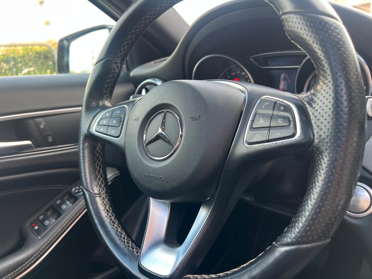 Mercedes GLA 200 d Automatic 4Matic Premium/UNICA PROP