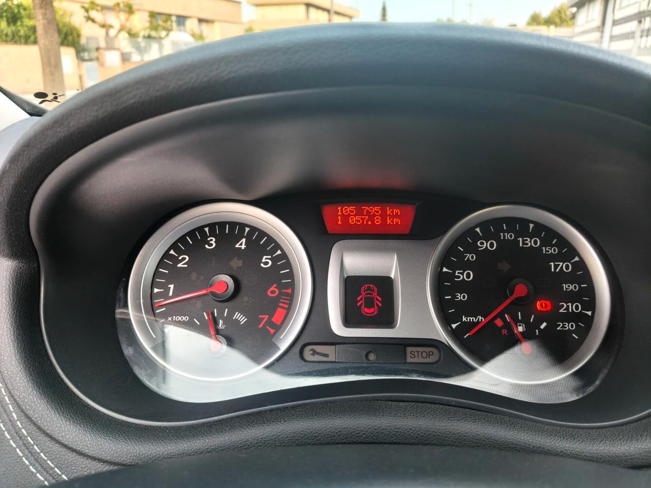 Renault Clio 1.2 sw del 2011 SOLO 105.000 KM