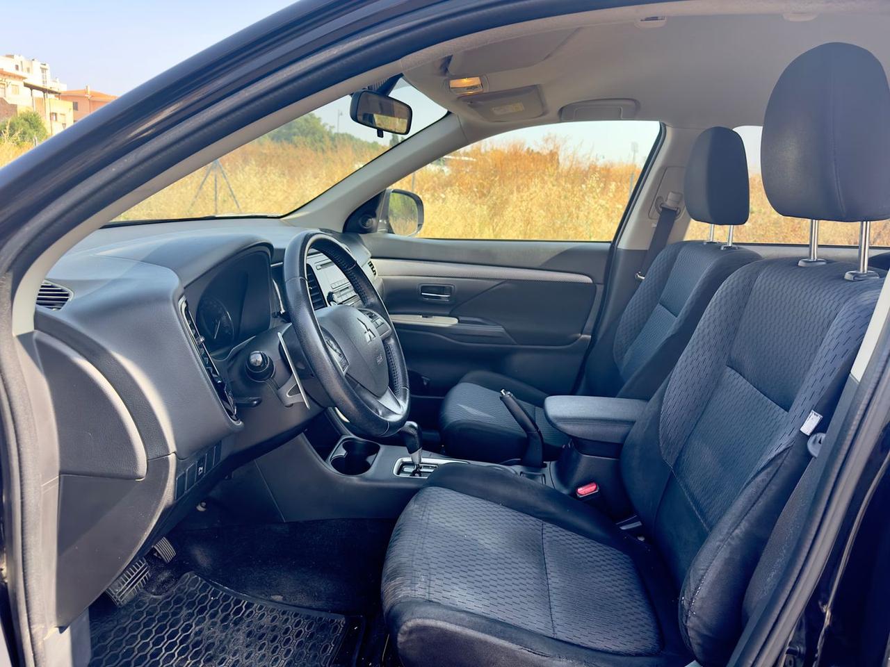 Mitsubishi Outlander 2.2 DI-D Clear Tec Intense #5766