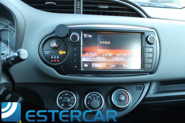 TOYOTA Yaris 1.0 5 porte