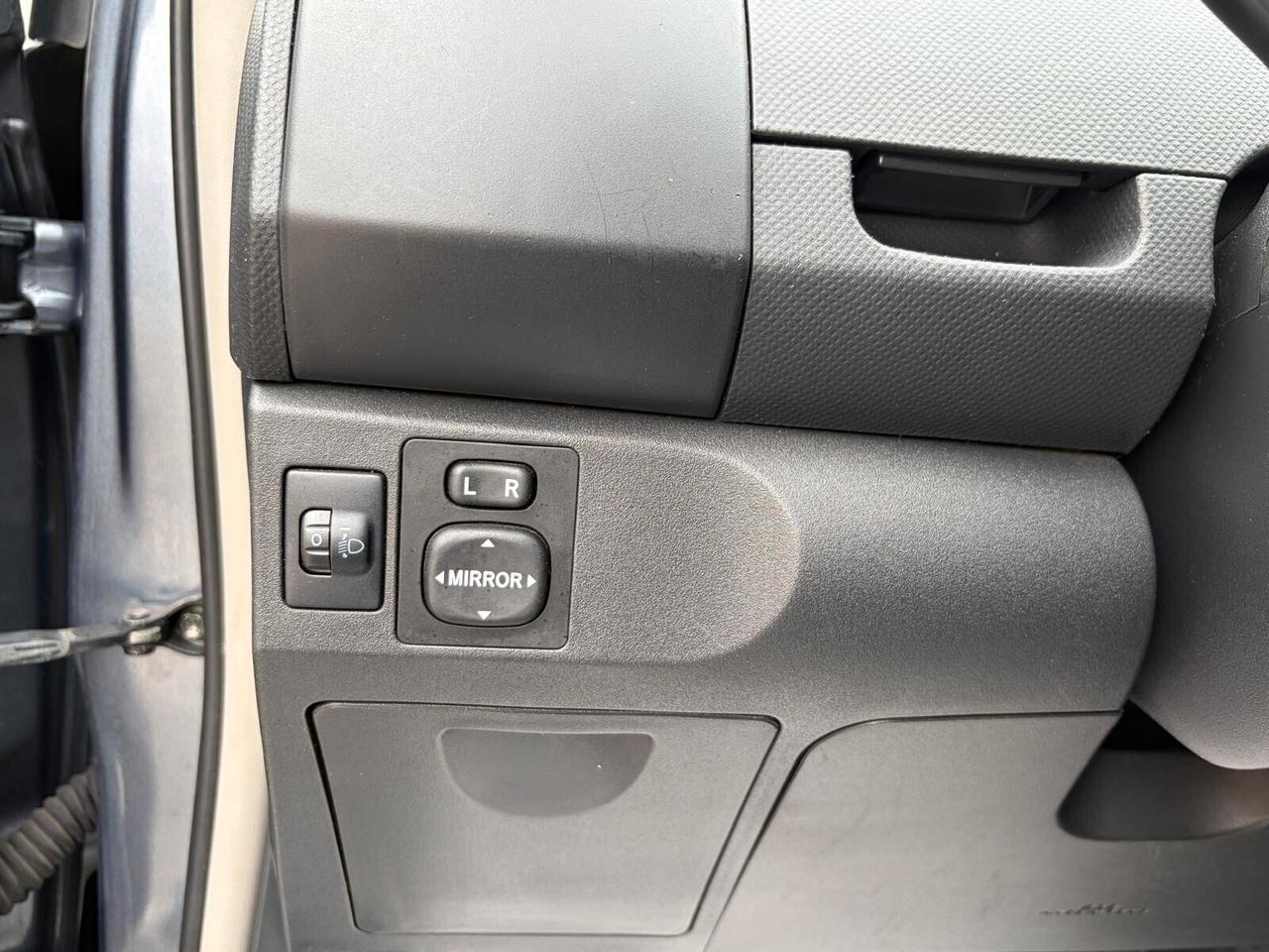 Toyota Yaris 1.0 5 porte Now 12 MESI DI GARANZIA