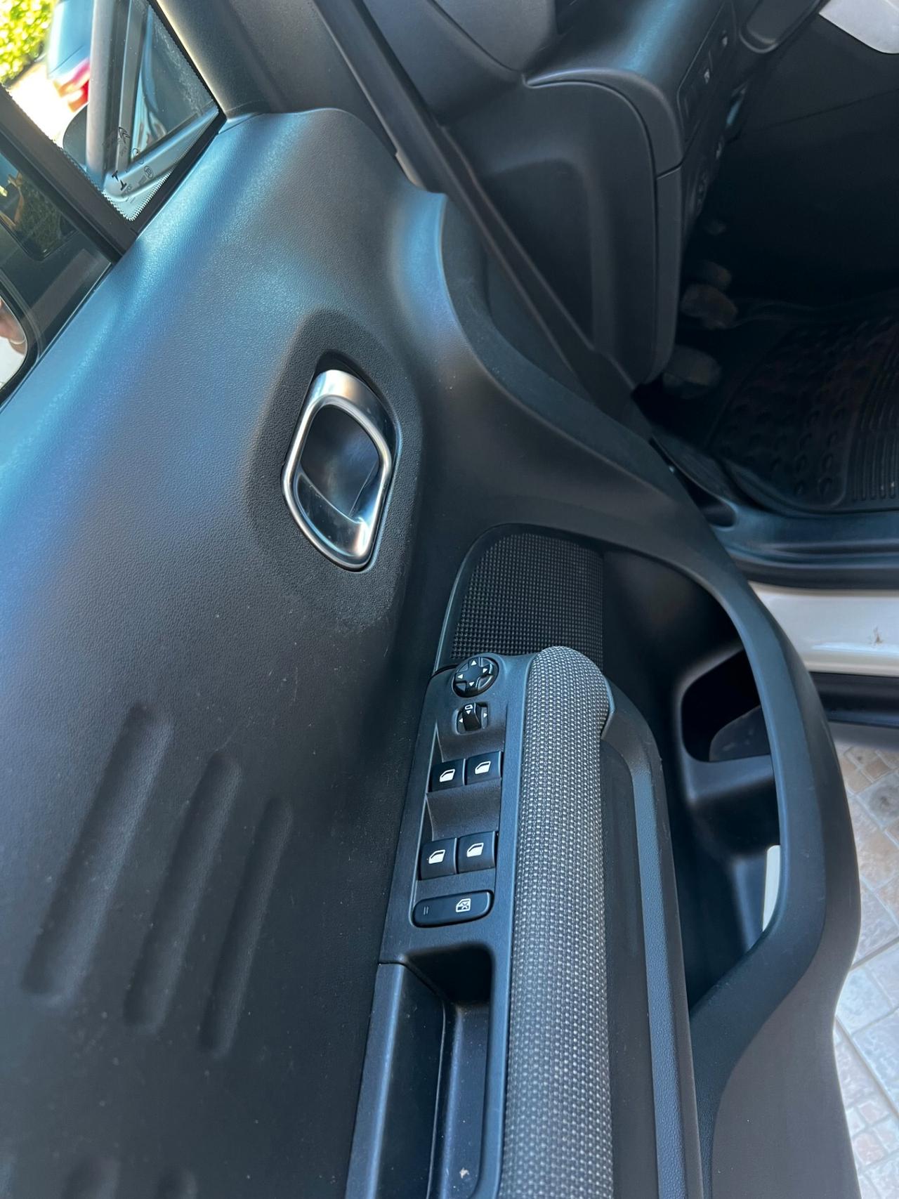 Citroen C3 Aircross C3 Aircross BlueHDi 100 S&S Shine