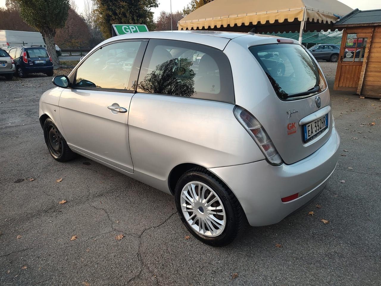Lancia Ypsilon 1.4 Argento Ecochic GPL CON SCADENZA NEL 2028, OK NEOPATENTATI