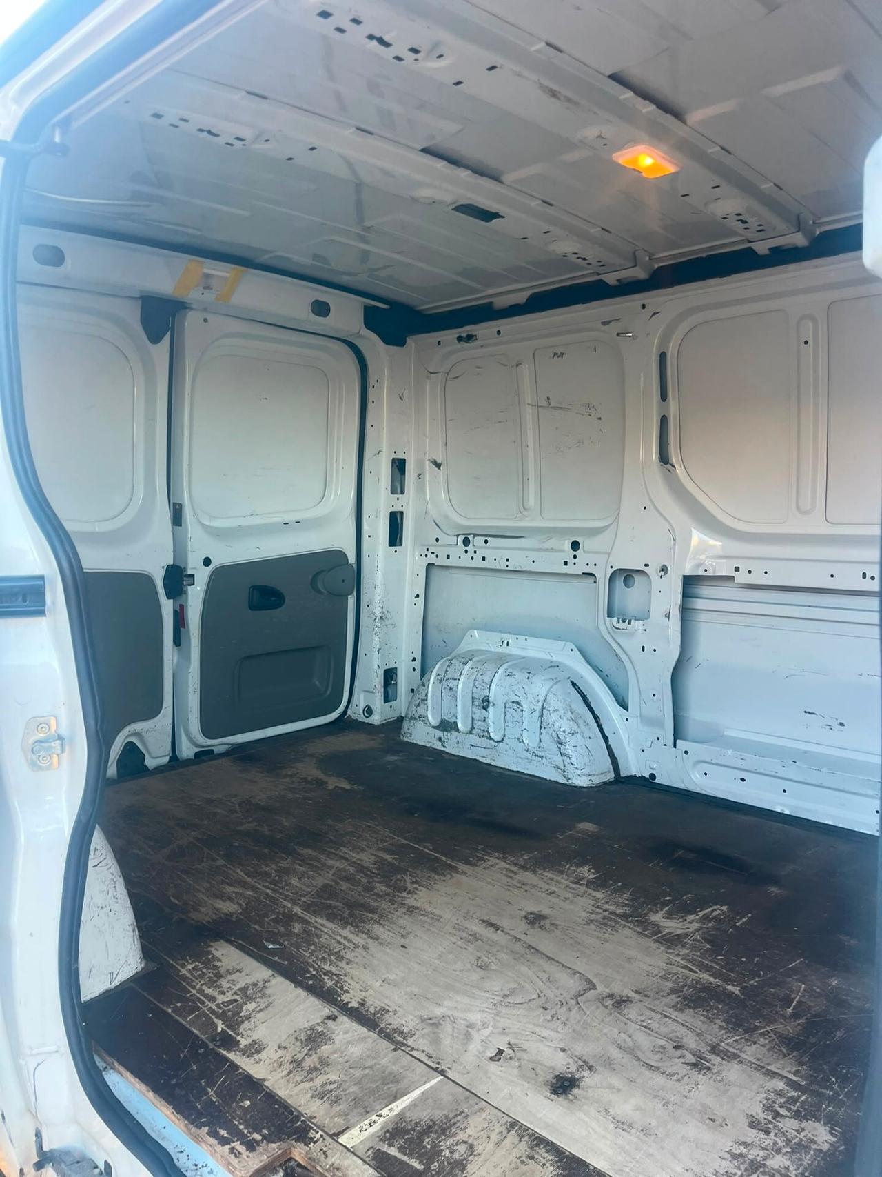 Renault trafic 2.0 dci