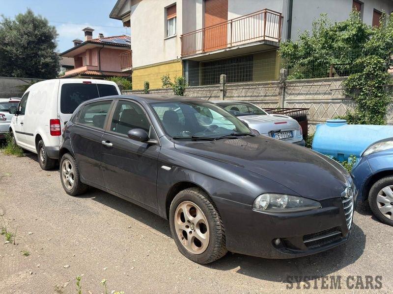 Alfa Romeo 147 AUTO PER COMMERCIANTI-147 1.9 JTD M-JET 16V 3 porte Prog.