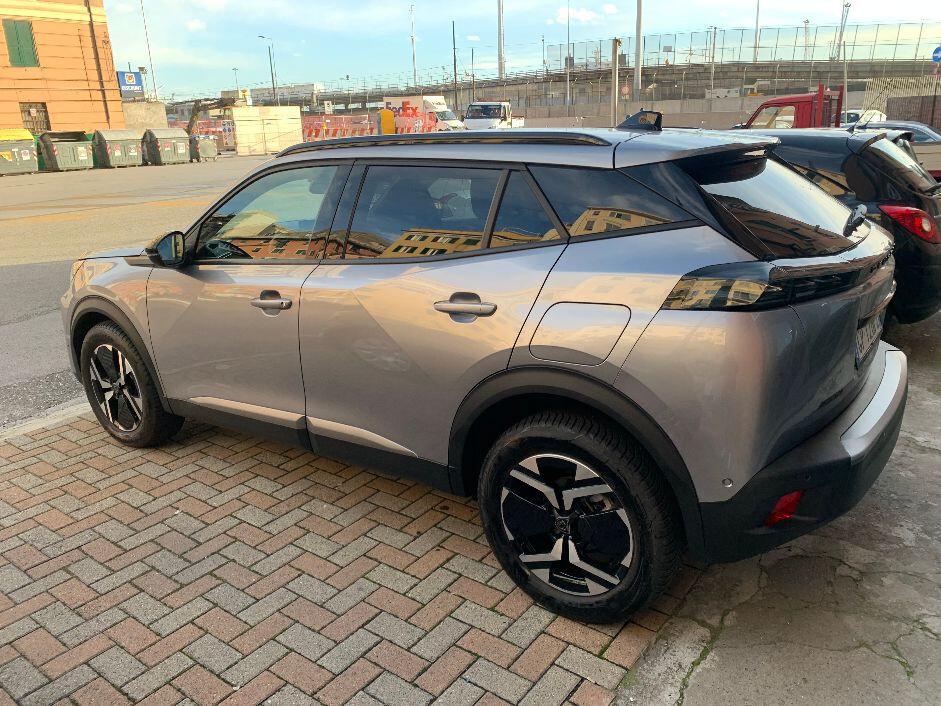 Peugeot 2008 PureTech 100 S&S Allure, SOLO KM 8.800!!!!!!!!!!!!!!