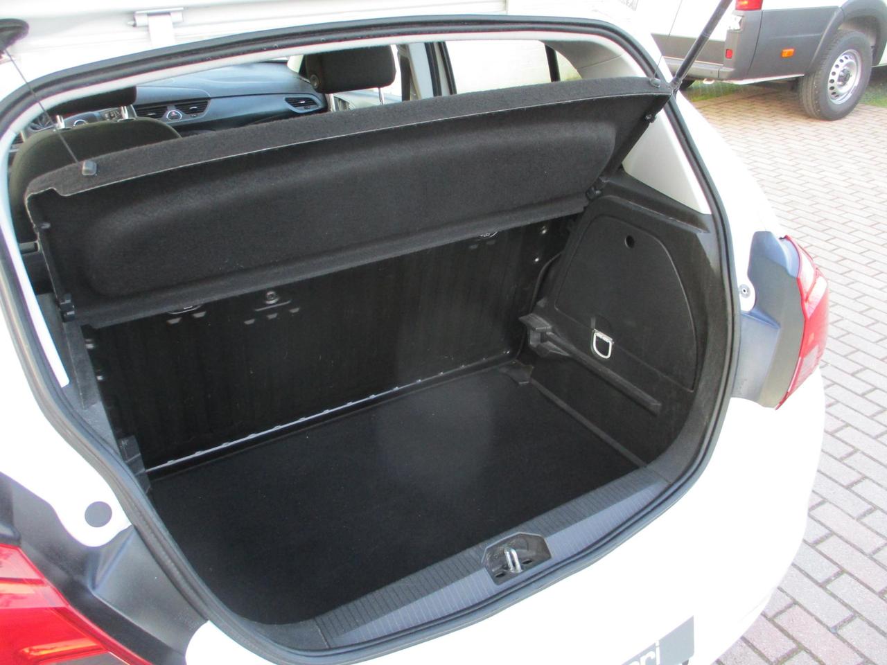 Opel Corsa 5 Porte Corsa 5p 1.2 - OK NEOPAT./Bluetooth
