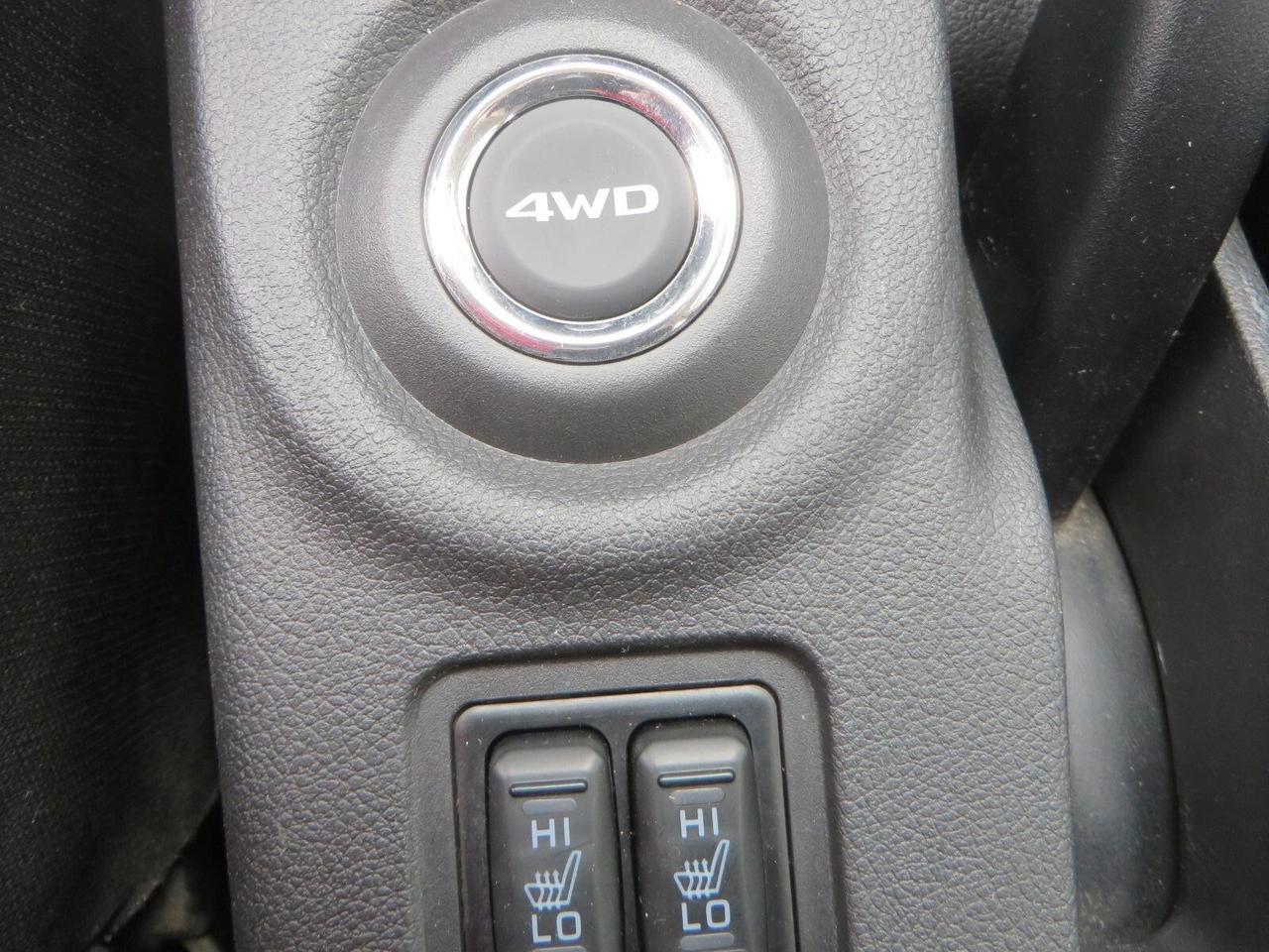 Mitsubishi Outlander INSTYLE PLUS NAVI 2.2 DI-D 4WD Aut. 7 posti