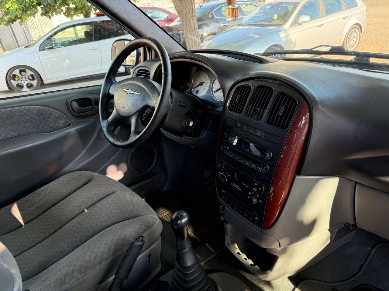 Chrysler Voyager Grand Voyager 2.5 CRD cat Limited