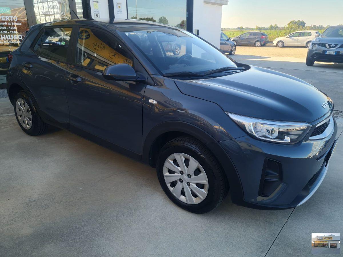 KIA Stonic 1.2 Benzina-Neopatentati-Anno 2022
